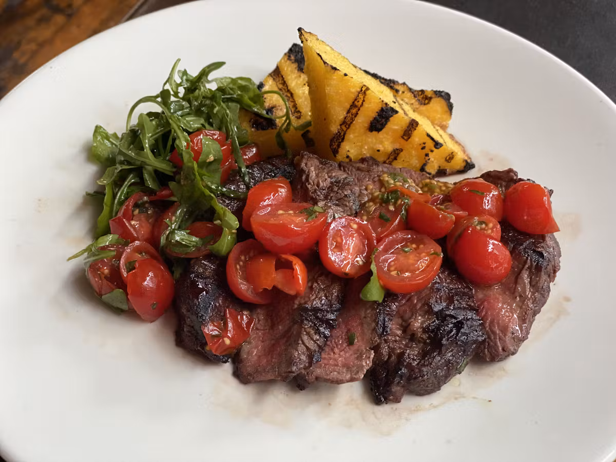 Tagliata Estiva - Grilled steak with arugula and cherry tomatoes